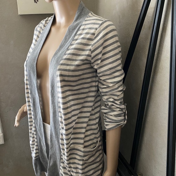 Cardigan - Picture 5 of 9